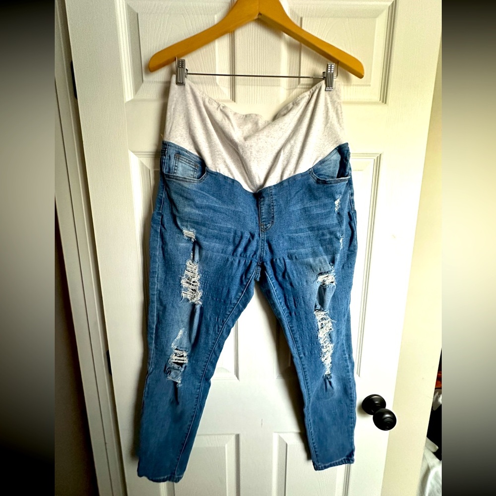 Ripped Maternity Jeans - XL